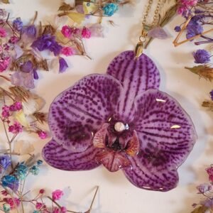 Colgante con UNA ORQUIDEA encapsulada en resina