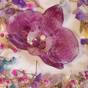 Colgante con UNA ORQUIDEA encapsulada en resina