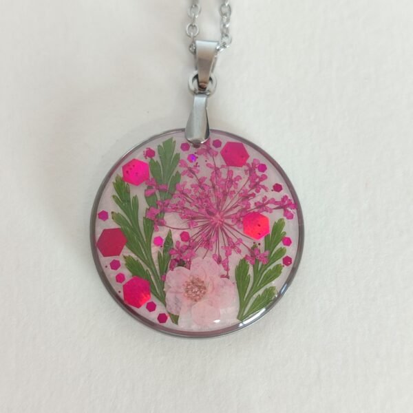 Colgante en forma de CÍRCULO con VARIADO DE FLORES ROSAS