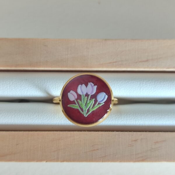 Anillo con MOTIVOS DE TULIPANES