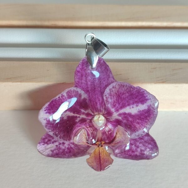 Colgante con una ORQUÍDEA REAL encapsulada en resina